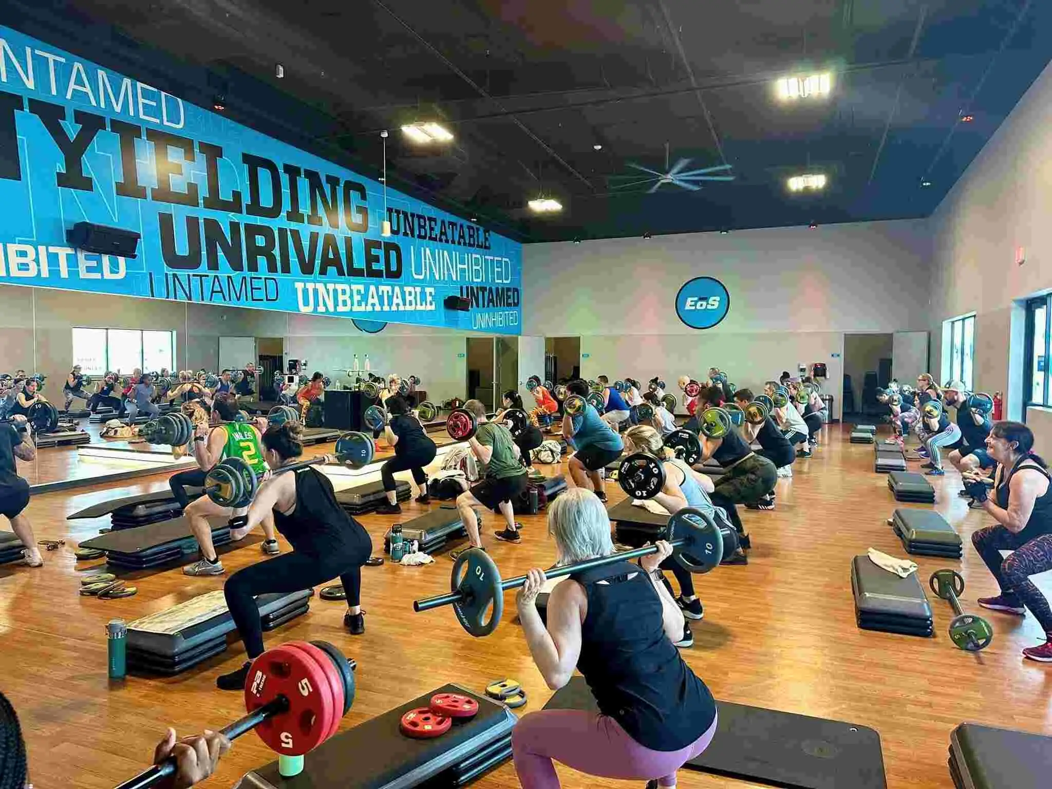 How HVLP operator EōS builds community by challenging members to lift heavy